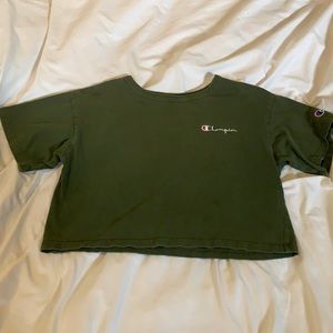 Green cropped champion t shirt